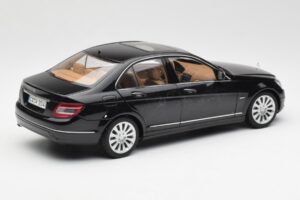 Mercedes C-Class W204 Obsidian Juodas AUTOart 1:18 B66962365 Metalas - nuotrauka 3 iš 8