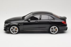 Mercedes C-Class W205 Brabus 650 Juodas GT Spirit 1:18 GT132 Derva - nuotrauka 3 iš 6