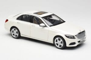 Mercedes C-Class W205 Diamond Baltas Metalinis Norev 1:18 B66960256 Metalas - nuotrauka 6 iš 8