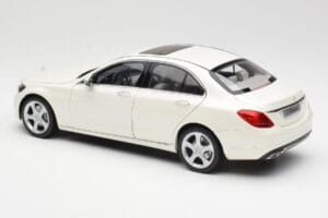 Mercedes C-Class W205 Diamond Baltas Metalinis Norev 1:18 B66960256 Metalas - nuotrauka 7 iš 8