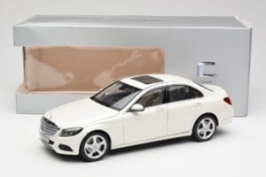 Mercedes C-Class W205 Diamond Baltas Metalinis Norev 1:18 B66960256 Metalas - nuotrauka 8 iš 8
