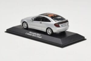 Mercedes C-Class W203 Sport Coupe Sidabrinis Minichamps 1:43 B66961916 Metalas - nuotrauka 3 iš 4