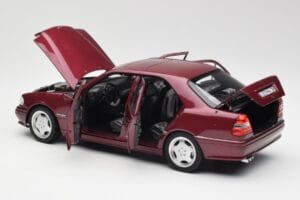 Mercedes AMG C36 W202 Almandine Raudonas Norev 1:18 B66040706 Metalas - nuotrauka 5 iš 8