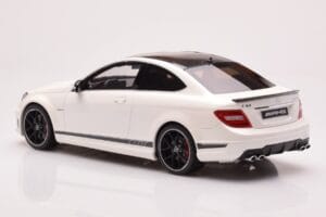 Mercedes AMG C63 W204 Edition 507 Baltas GT Spirit 1:18 GT899 Derva - nuotrauka 5 iš 6