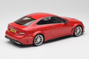 Mercedes AMG C63 W204 Raudonas 2nd Choice GT Spirit 1:18 GT065-D1 Derva - nuotrauka 2 iš 6