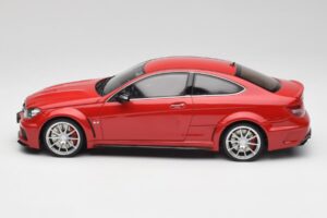 Mercedes AMG C63 W204 Raudonas 2nd Choice GT Spirit 1:18 GT065-D1 Derva - nuotrauka 3 iš 6