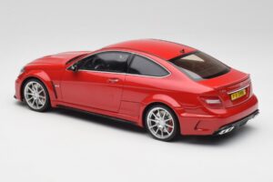 Mercedes AMG C63 W204 Raudonas 2nd Choice GT Spirit 1:18 GT065-D1 Derva - nuotrauka 5 iš 6