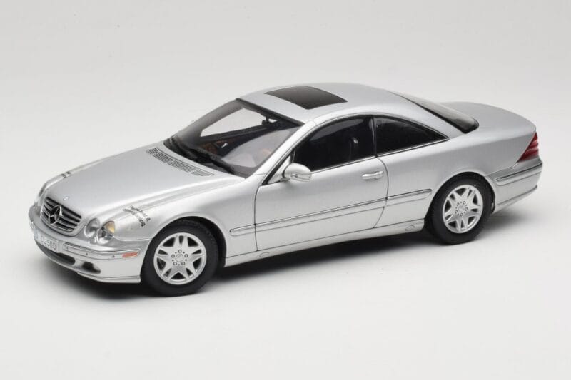 Mercedes CL 500 C215 Sidabras AUTOart 1:18 B66962152 Metalas