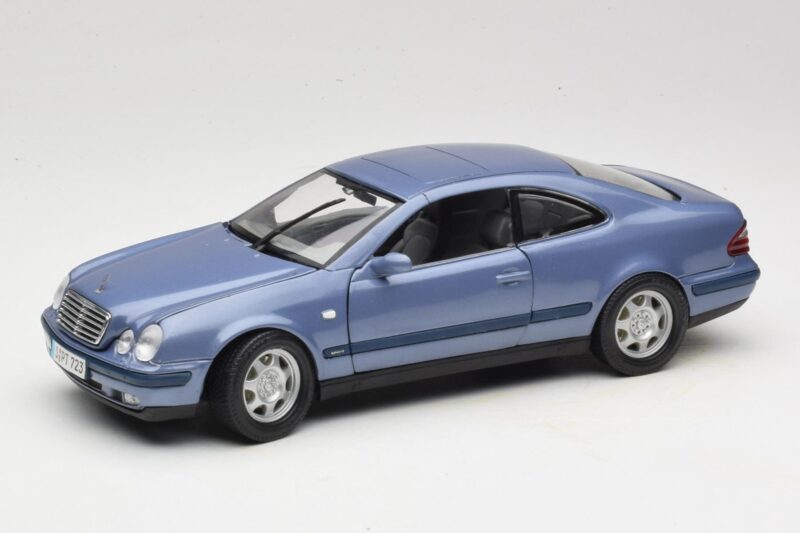Mercedes CLK C208 Violetinis Anson 1:18 30330 Metalas