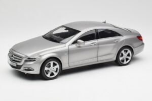 Mercedes CLS C218 Designo Alubeam Titanium Norev 1:18 B66961298 Metalas