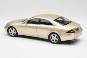 Mercedes CLS C219 Šviesiai Smėlinis Auksinis Kyosho 1:18 08401LBE Metalas - nuotrauka 7 iš 8
