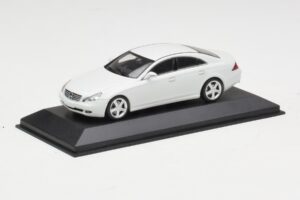 Mercedes CLS-Class C219 Linea Baltas Minichamps 1:43 436034300 Metalas - nuotrauka 2 iš 4