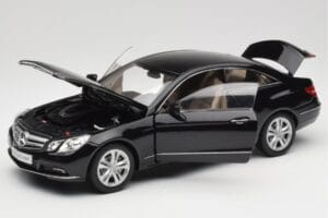 Mercedes E-Class Coupe C207 Obsidian Black Metallic Norev 1:18 B66962418 Metalas - nuotrauka 2 iš 8