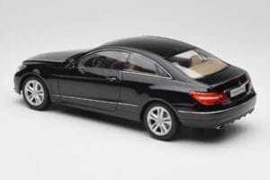 Mercedes E-Class Coupe C207 Obsidian Black Metallic Norev 1:18 B66962418 Metalas - nuotrauka 7 iš 8