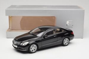 Mercedes E-Class Coupe C207 Obsidian Black Metallic Norev 1:18 B66962418 Metalas - nuotrauka 8 iš 8