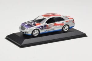 Mercedes E-Class W211 #11 Bluetec Paris-Beijing 2006 Minichamps 1:43 B66962267-R Metalas - nuotrauka 2 iš 4