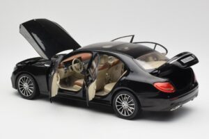 Mercedes E-Class W213 Obsidian Juodas iScale 1:18 B66960380 Metalas - nuotrauka 5 iš 8