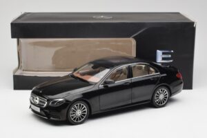 Mercedes E-Class W213 Obsidian Juodas iScale 1:18 B66960380 Metalas - nuotrauka 8 iš 8