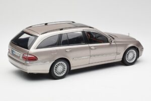 Mercedes E320 CDI W210 Universalas Cubanite Sidabrinis Kyosho 1:18 B66962188 Metalas - nuotrauka 3 iš 8