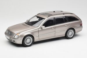 Mercedes E320 CDI W210 Universalas Cubanite Sidabrinis Kyosho 1:18 B66962188 Metalas