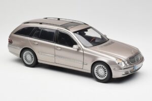 Mercedes E320 CDI W210 Universalas Cubanite Sidabrinis Kyosho 1:18 B66962188 Metalas - nuotrauka 6 iš 8