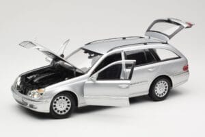 Mercedes E320 T-Modell S210 Elegance Sidabrinis Kyosho 1:18 B66962166 Metalas - nuotrauka 2 iš 8
