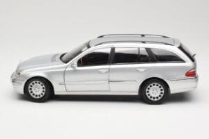 Mercedes E320 T-Modell S210 Elegance Sidabrinis Kyosho 1:18 B66962166 Metalas - nuotrauka 4 iš 8