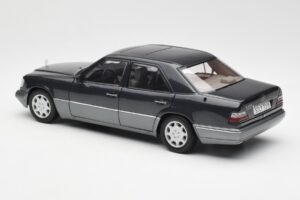 Mercedes E320 W124 Nautik Mėlynas Metallic Dealer Edition AUTOart 1:18 B66040508 Metalas - nuotrauka 7 iš 8