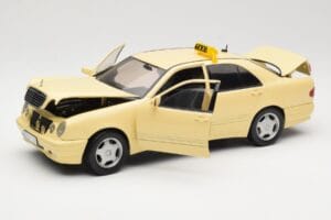 Mercedes E320 W210 Taxi Sun Star 1:18 1160 Metalas - nuotrauka 2 iš 8