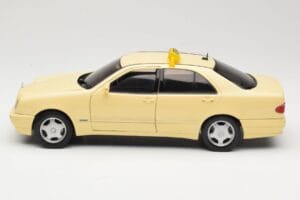 Mercedes E320 W210 Taxi Sun Star 1:18 1160 Metalas - nuotrauka 4 iš 8