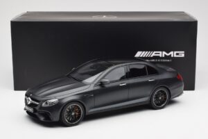 Mercedes AMG E63 S W213 Edition 1 Night Juodas GT Spirit 1:18 B66963111 Derva - nuotrauka 6 iš 6