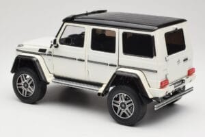 Mercedes G 63 AMG 4x4 Squared Polar White Almost Real 1:18 820203 Metalas - nuotrauka 7 iš 8