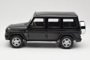 Mercedes G-Class G 500 W463 Smaragd Black Metallic AUTOart 1:18 76101 Metalas - nuotrauka 4 iš 8