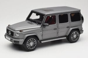 Mercedes G-Class G500 W463A Designo Platinum Magno Minichamps 1:18 B66960811 Metalas