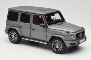 Mercedes G-Class G500 W463A Designo Platinum Magno Minichamps 1:18 B66960811 Metalas - nuotrauka 6 iš 8