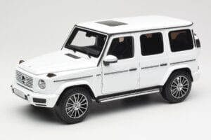 Mercedes G-Class G 500 W463A Diamond White Metallic Minichamps 1:18 113037111 Metalas