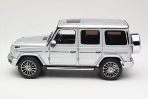 Mercedes G-Class G 500 W463A Iridium Silver Metallic Minichamps 1:18 113037112 Metalas - nuotrauka 4 iš 8