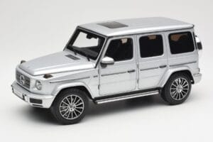 Mercedes G-Class G 500 W463A Iridium Silver Metallic Minichamps 1:18 113037112 Metalas