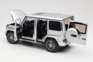 Mercedes G-Class G 500 W463A Iridium Silver Metallic Minichamps 1:18 113037112 Metalas - nuotrauka 5 iš 8