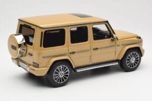Mercedes G-Class G 500 W463A Solarbeam Yellow Metallic Minichamps 1:18 113037108 Metalas - nuotrauka 3 iš 8