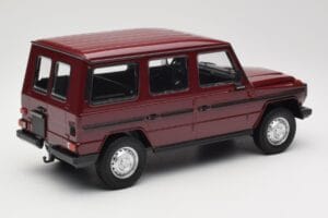 Mercedes G-Class W460 LWB Tamsiai Raudonas Minichamps 1:18 155038102 Metalas - nuotrauka 2 iš 6