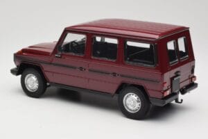 Mercedes G-Class W460 LWB Tamsiai Raudonas Minichamps 1:18 155038102 Metalas - nuotrauka 5 iš 6