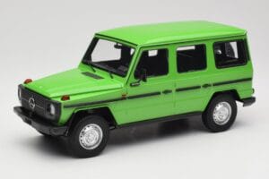 Mercedes G-Class W460 LWB Žalias Minichamps 1:18 155038101 Metalas
