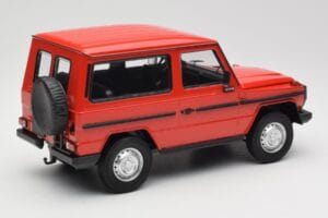 Mercedes G-Class W460 SWB Raudonas Minichamps 1:18 155038002 Metalas - nuotrauka 2 iš 6