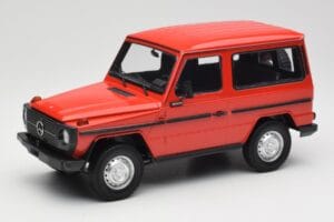Mercedes G-Class W460 SWB Raudonas Minichamps 1:18 155038002 Metalas