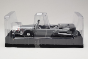 Mercedes G4 6-Wheels Juodas With Figures Signature Models 1:18 38202 Metalas - nuotrauka 2 iš 3