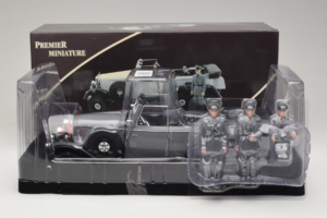 Mercedes G4 6-Wheels Juodas With Figures Signature Models 1:18 38202 Metalas - nuotrauka 3 iš 3