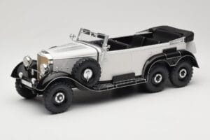 Mercedes G4 W31 Baltas MCG 1:18 MCG18208 Metalas