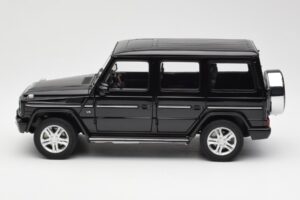 Mercedes G500 W463 Juodas AUTOart 1:18 76216 Metalas - nuotrauka 4 iš 8