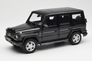 Mercedes G500 W463 Juodas AUTOart 1:18 76216 Metalas